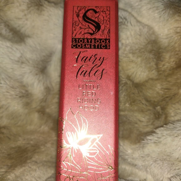 Little Red Riding Hood Palette - Picture 5 of 6